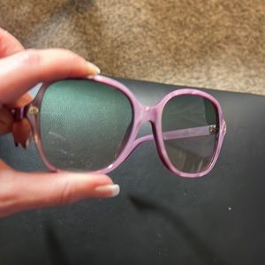 Light Purple Gucci Sunglasses w/minimal tint. Great used condition.